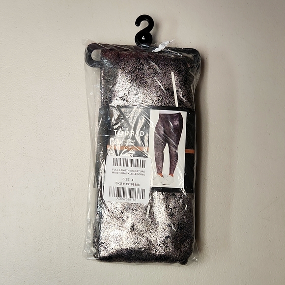 ❤️NWT VINTAGE TORRID LEGGING - SHINY FOIL CRACKLE PRINT GUNMETAL GRAY PLUS SIZE - Picture 10 of 12